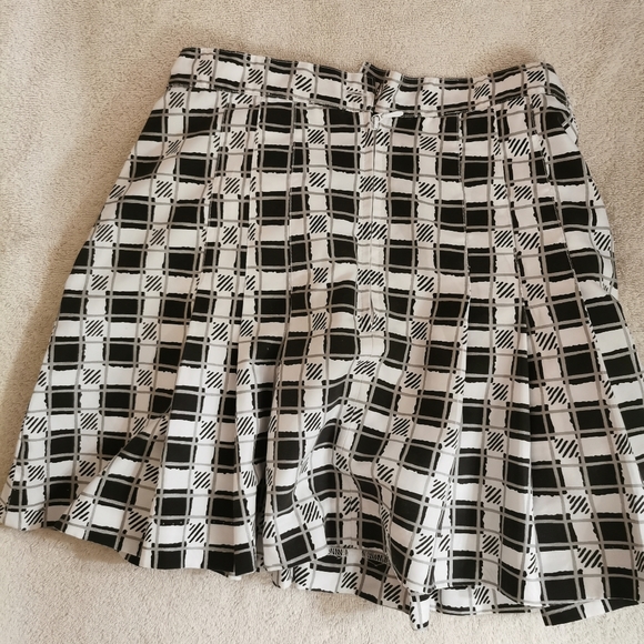 FILA tennis skirt size 4 - Picture 2 of 3